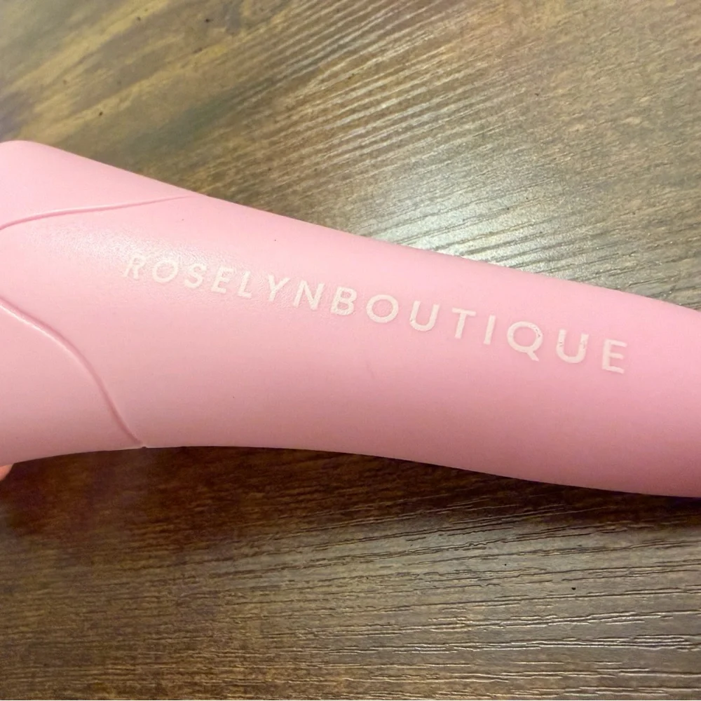 Pink Silicone Face Mask Applicator